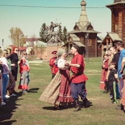 "Красная горка" в Старине Сибирской