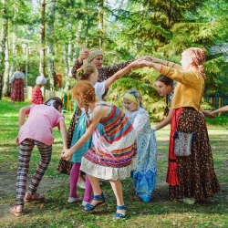 В ГОСТИ К МАКАРОВНЕ