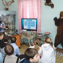 В Большереченском музее ловят рыбу.