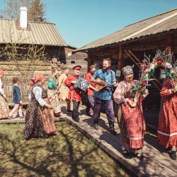 "Красная горка" в Старине Сибирской