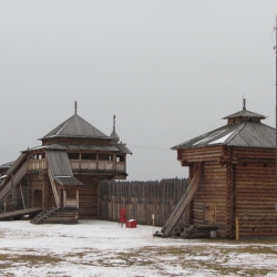 восстановленные постройки Братского острога, АЭМ «Ангарская деревня».