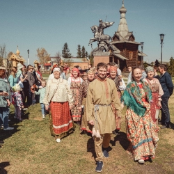 "Красная горка" в Старине Сибирской