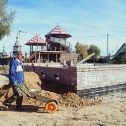 Обваловка землёй под уровень