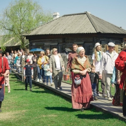 Троица в Старине Сибирской