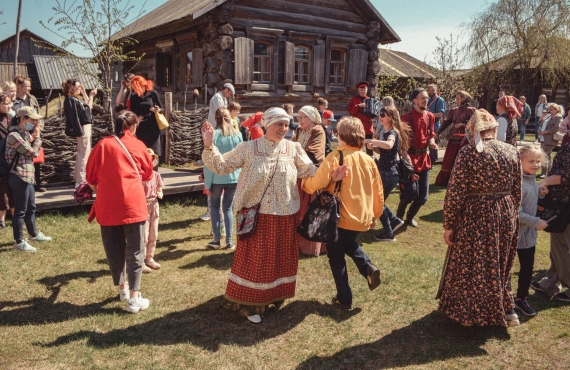 "Красная горка" в Старине Сибирской