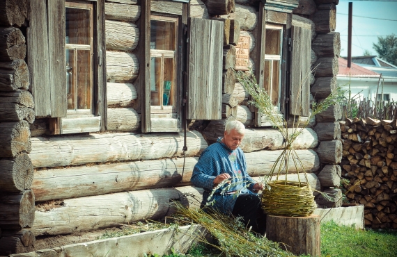 «В гостях у мастера». Плетение из рогоза и лозы.