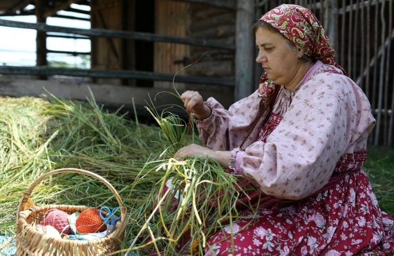 А Макаровна сказала…