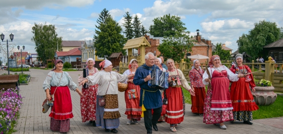 Праздничный круговорот