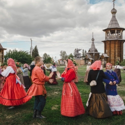 Троица в Старине Сибирской