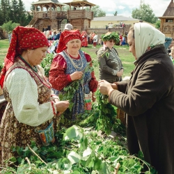 Троица в Старине Сибирской